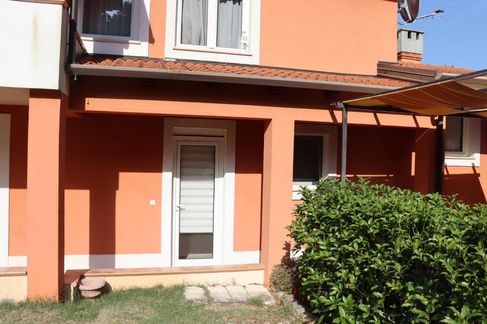 Apartments Matelici Divsici Luaran gambar