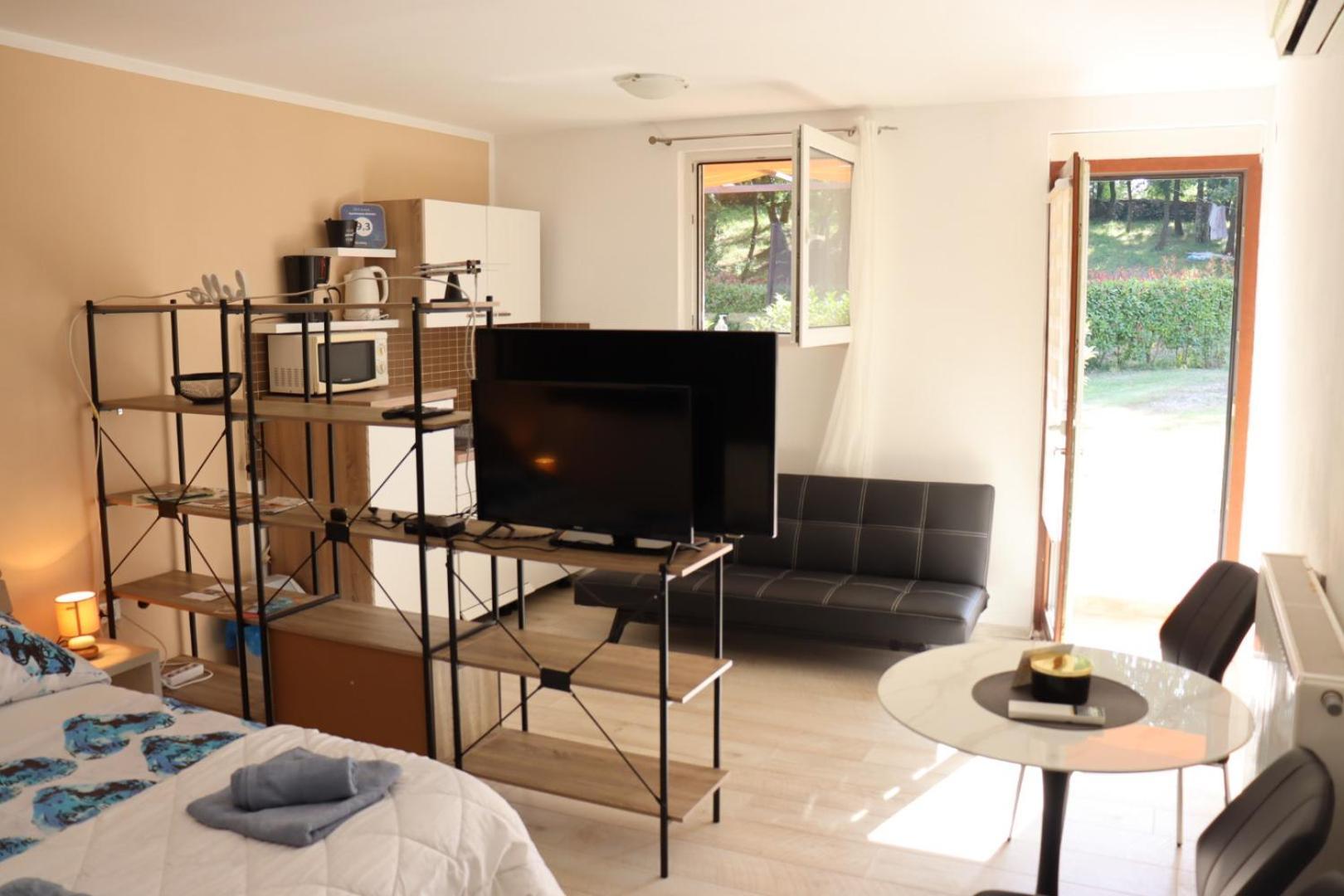 Apartments Matelici Divsici Luaran gambar